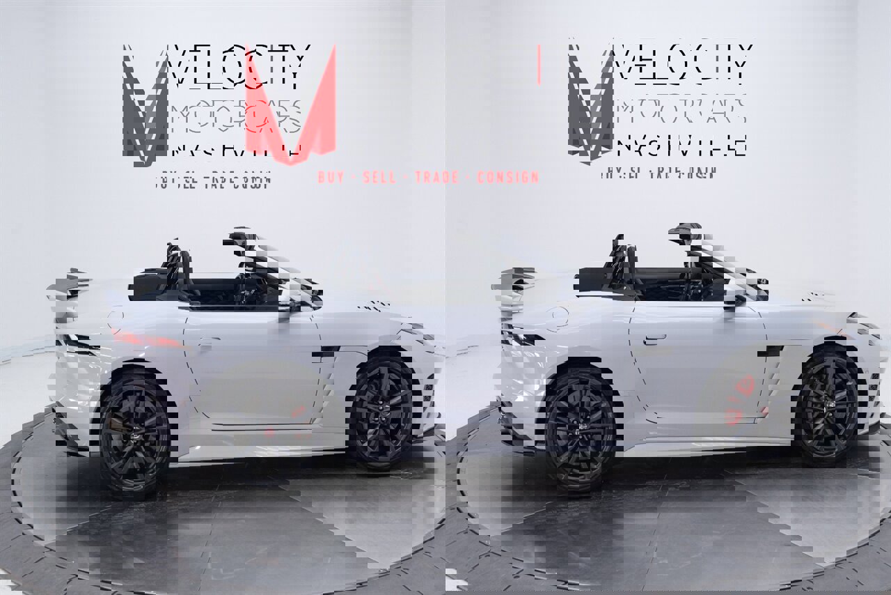 Used 2020 Jaguar F-TYPE SVR image 13