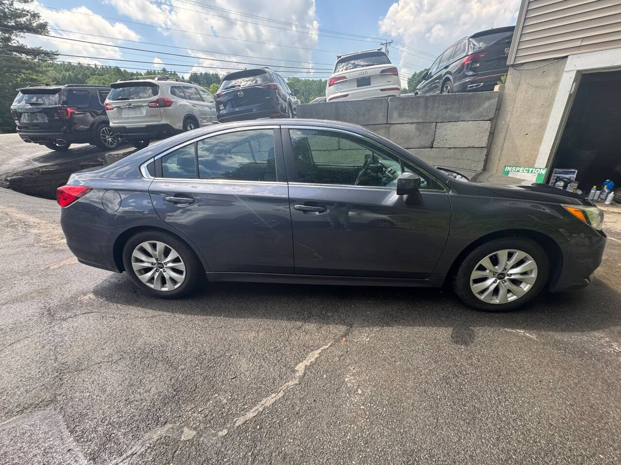 Used 2016 Subaru Legacy 2.5i Premium AWD/4WD image 3