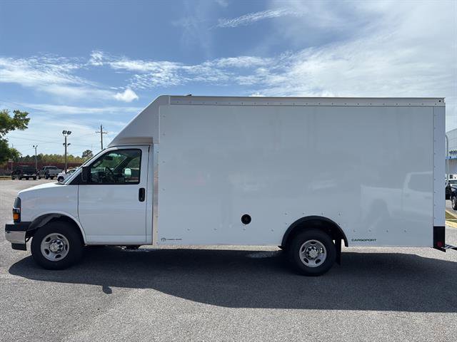 New 2026 Chevrolet Express 3500 w/ Power Convenience Package image 4
