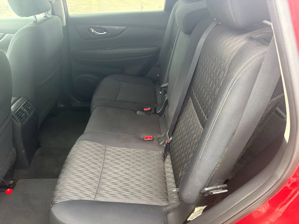 Used 2018 Nissan Rogue S AWD/4WD image 24