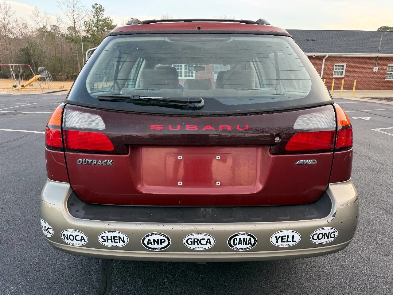 Used 2004 Subaru Outback Wagon image 5