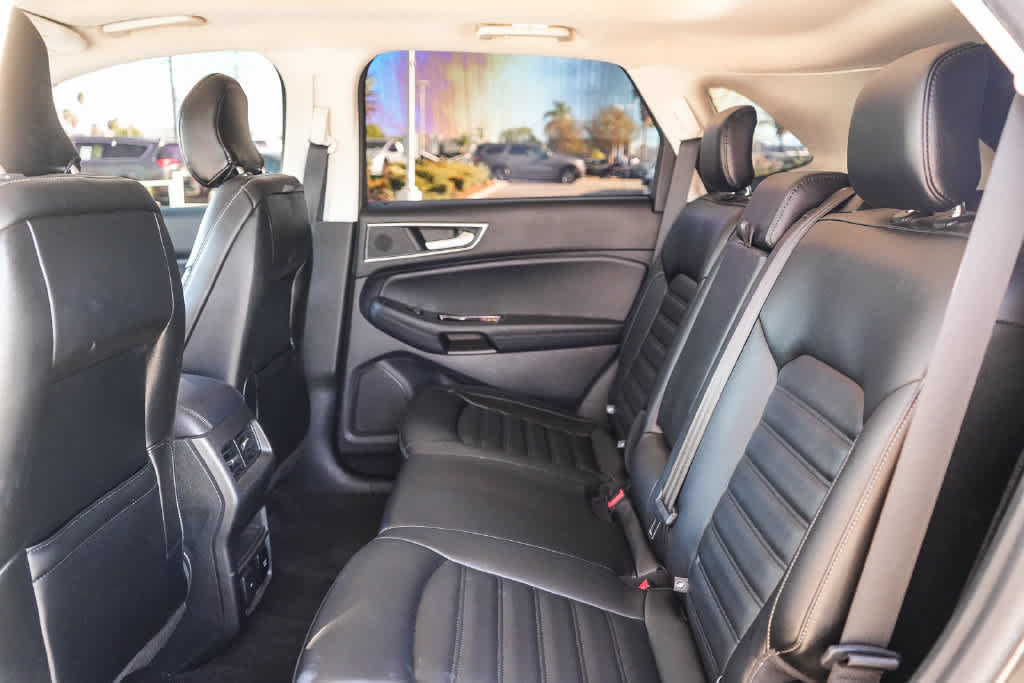 Used 2019 Ford Edge SEL w/ Equipment Group 201A FWD image 18