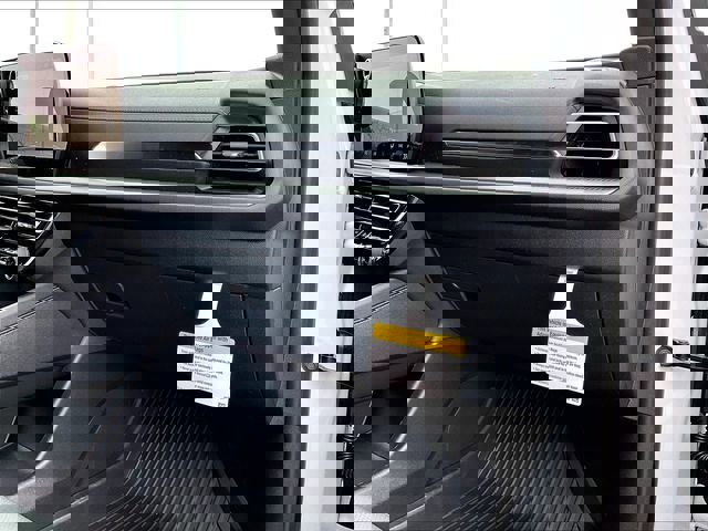 New 2026 Chevrolet Traverse LT w/ Midnight/Sport Edition image 28