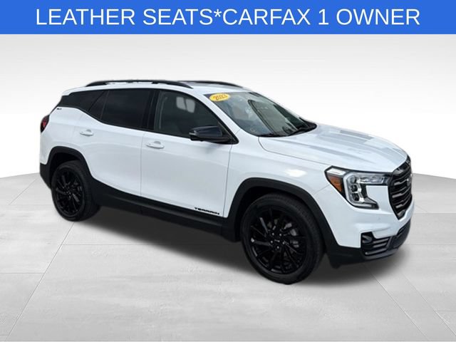 Used 2023 GMC Terrain SLT w/ Tech Package FWD image 1