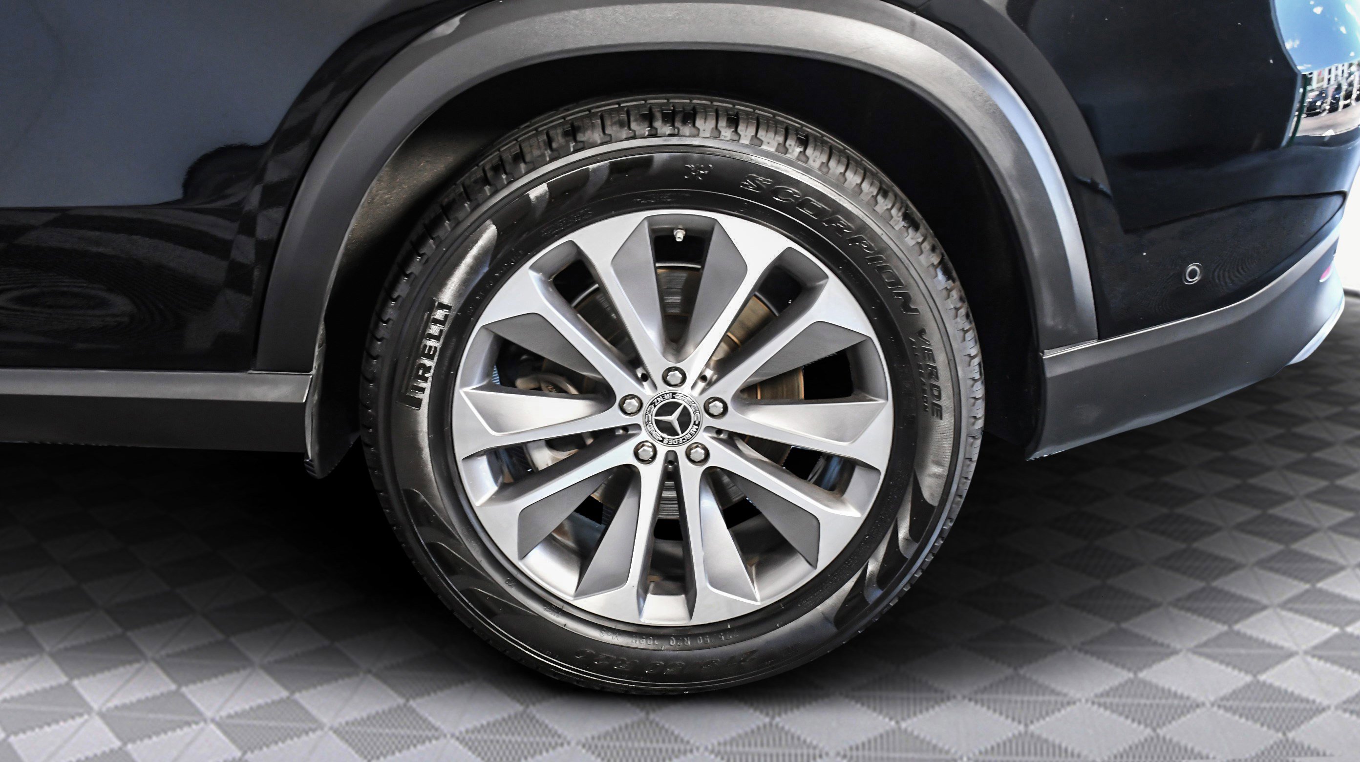 Used 2020 Mercedes-Benz GLE 450 4MATIC image 29