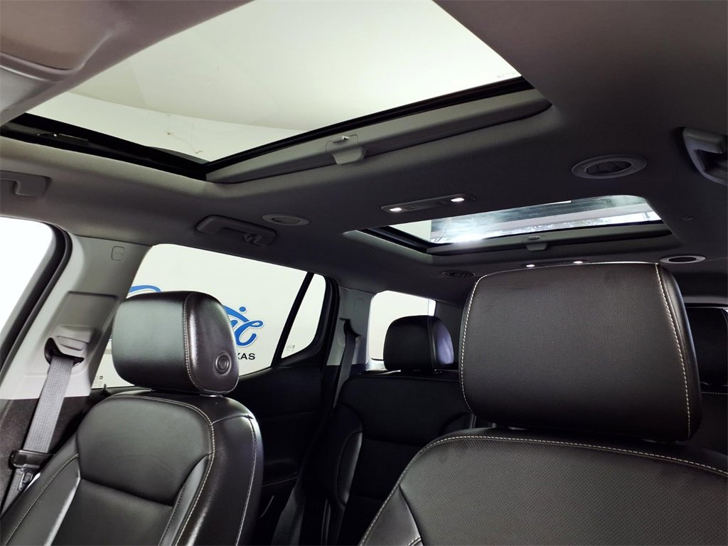 Used 2023 GMC Acadia SLT w/ Elevation Edition image 14