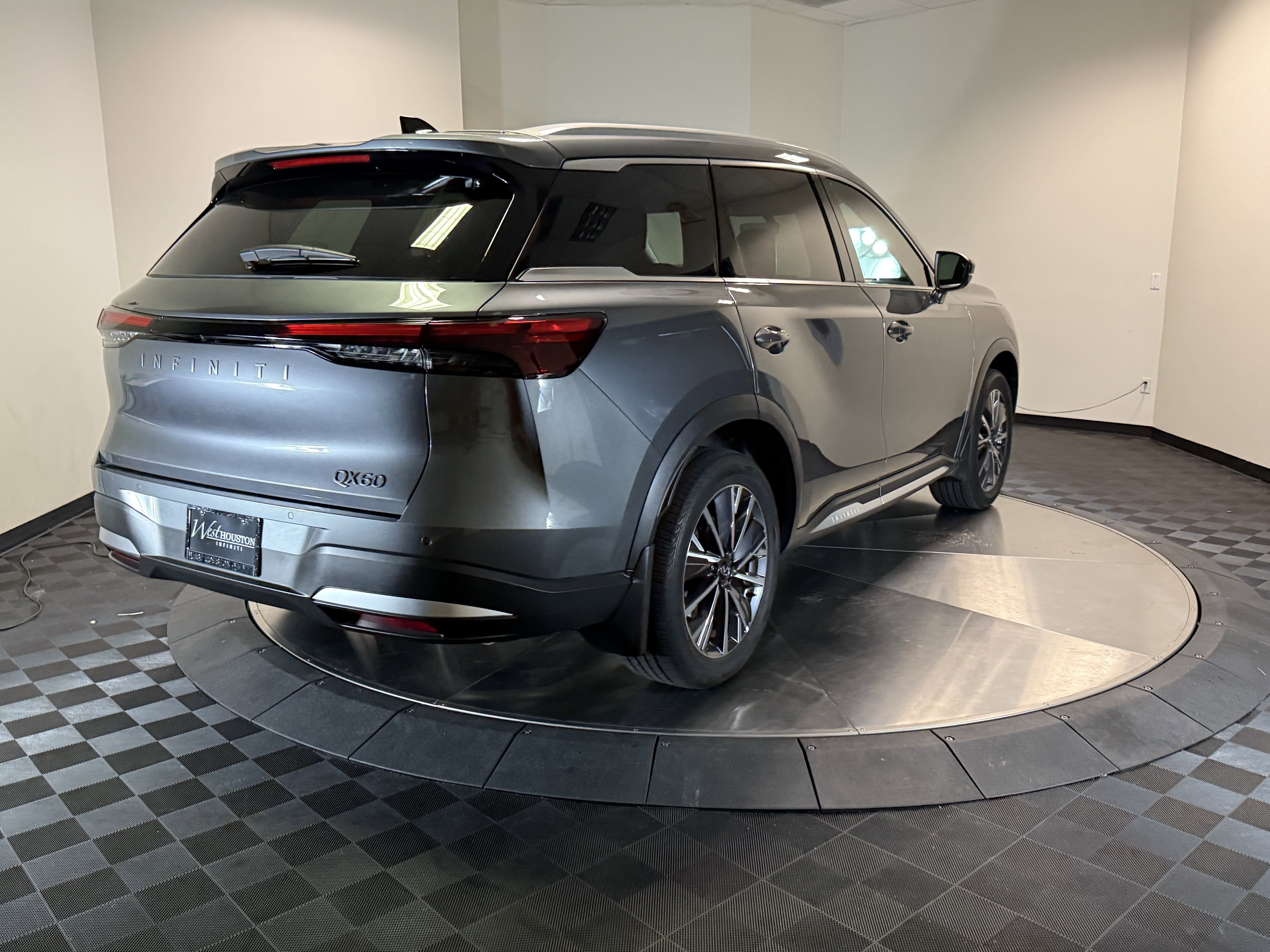 Certified 2026 INFINITI QX60 Luxe w/ Cargo Package FWD image 7