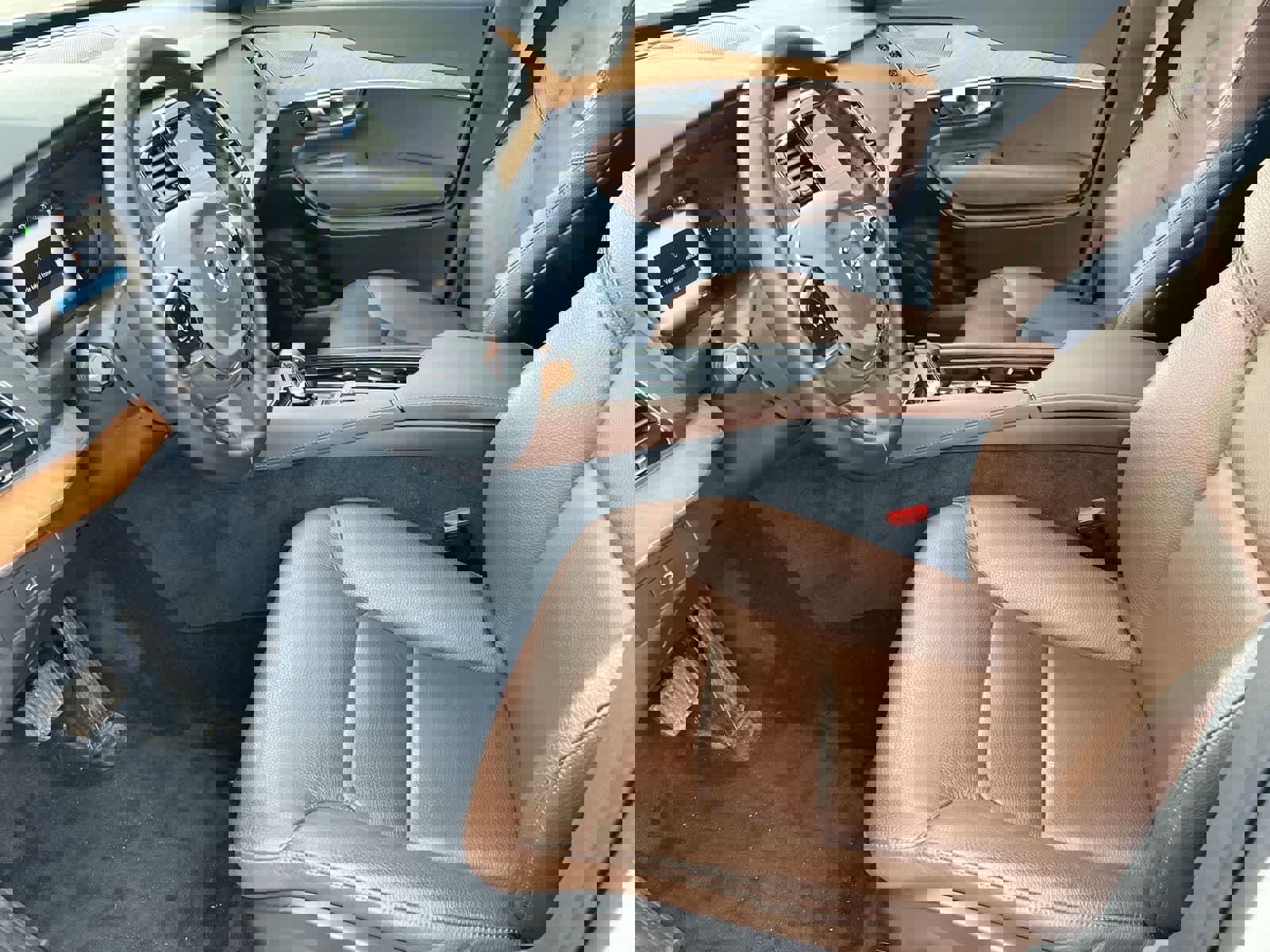 Used 2023 Volvo XC90 B6 Plus w/ Protection Package Premier image 10