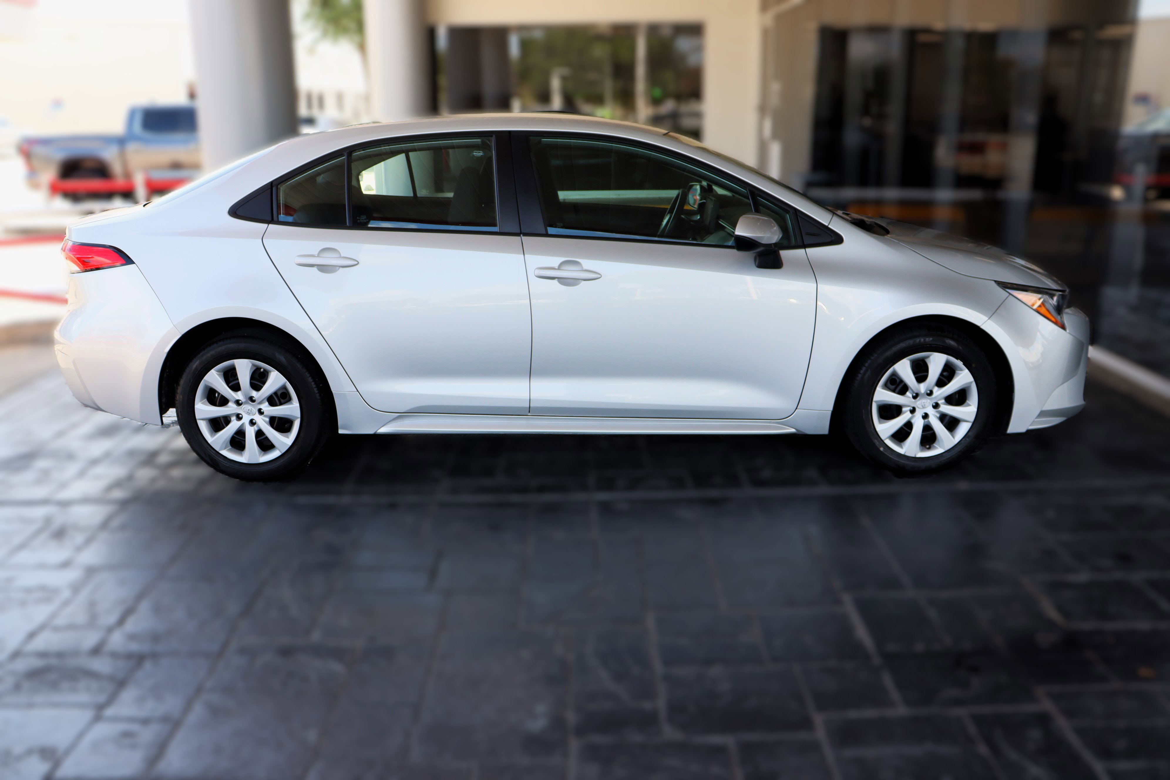Used 2023 Toyota Corolla LE image 11