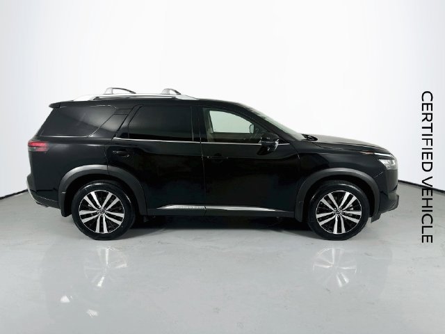 Certified 2024 Nissan Pathfinder Platinum w/ Cargo Package FWD image 10
