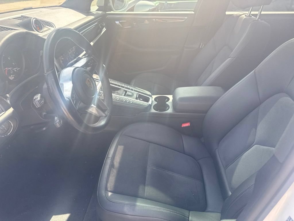 Used 2021 Porsche Macan AWD/4WD image 35