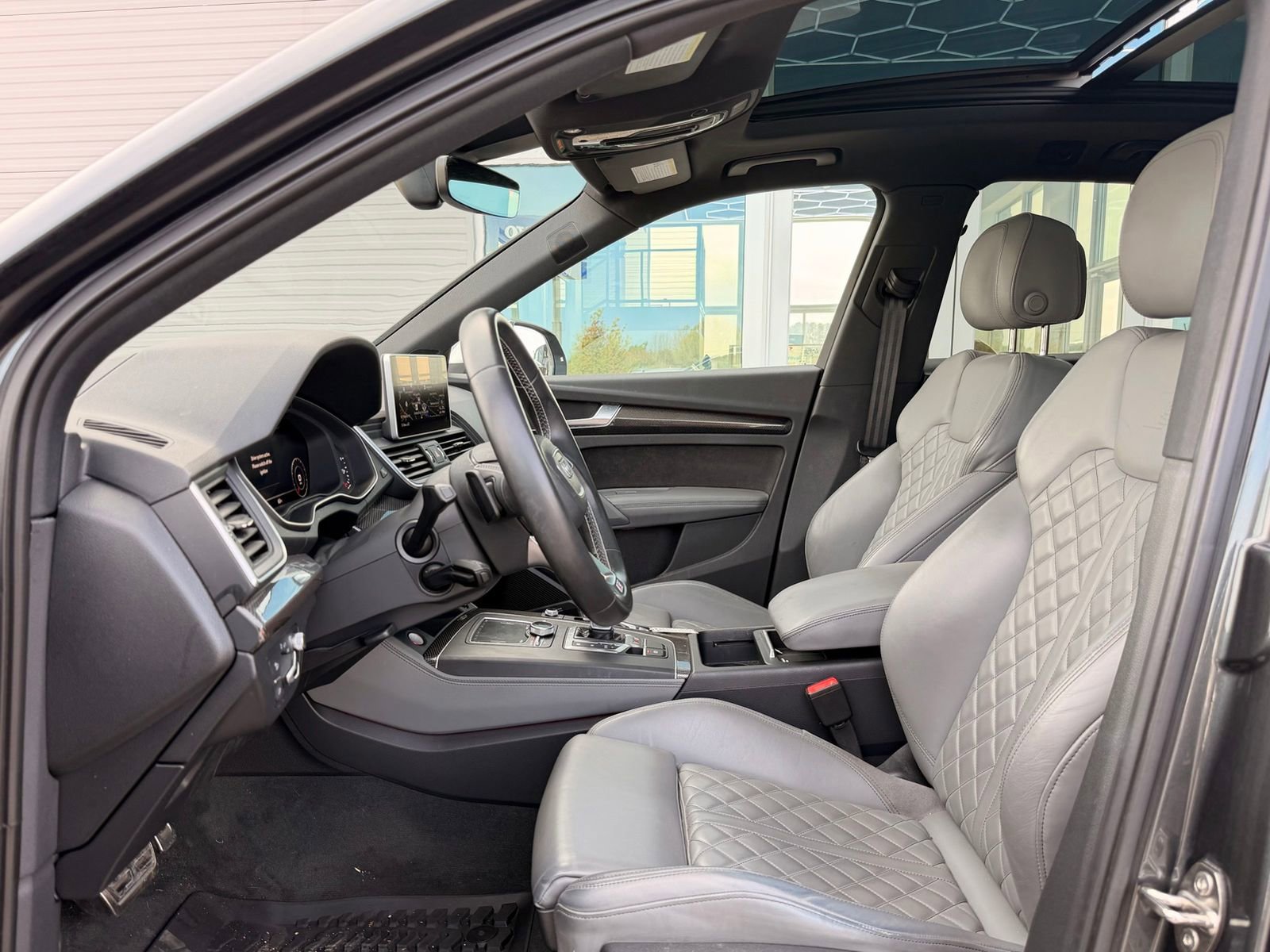 Used 2018 Audi SQ5 Prestige image 14