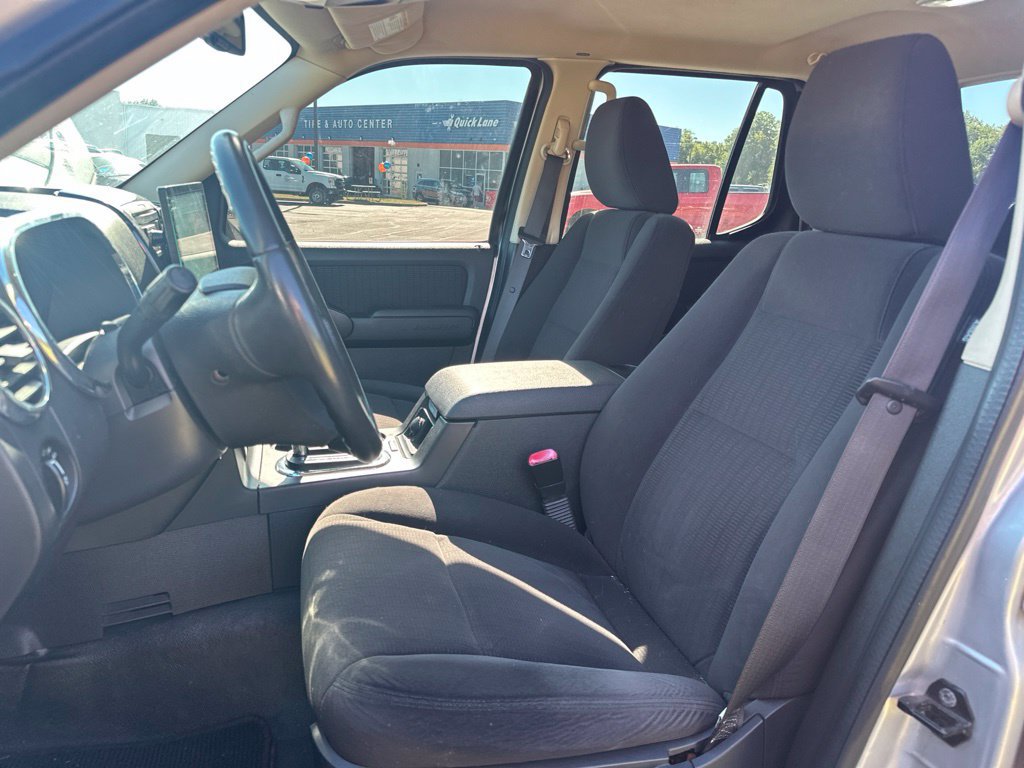 Used 2010 Ford Explorer Sport Trac XLT AWD/4WD image 10