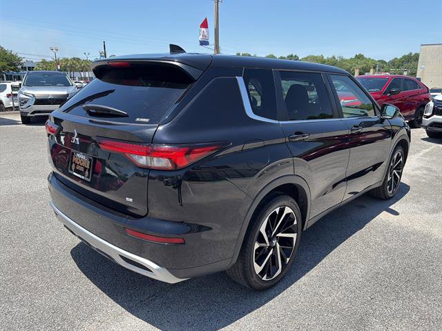 Used 2022 Mitsubishi Outlander SE AWD/4WD image 5
