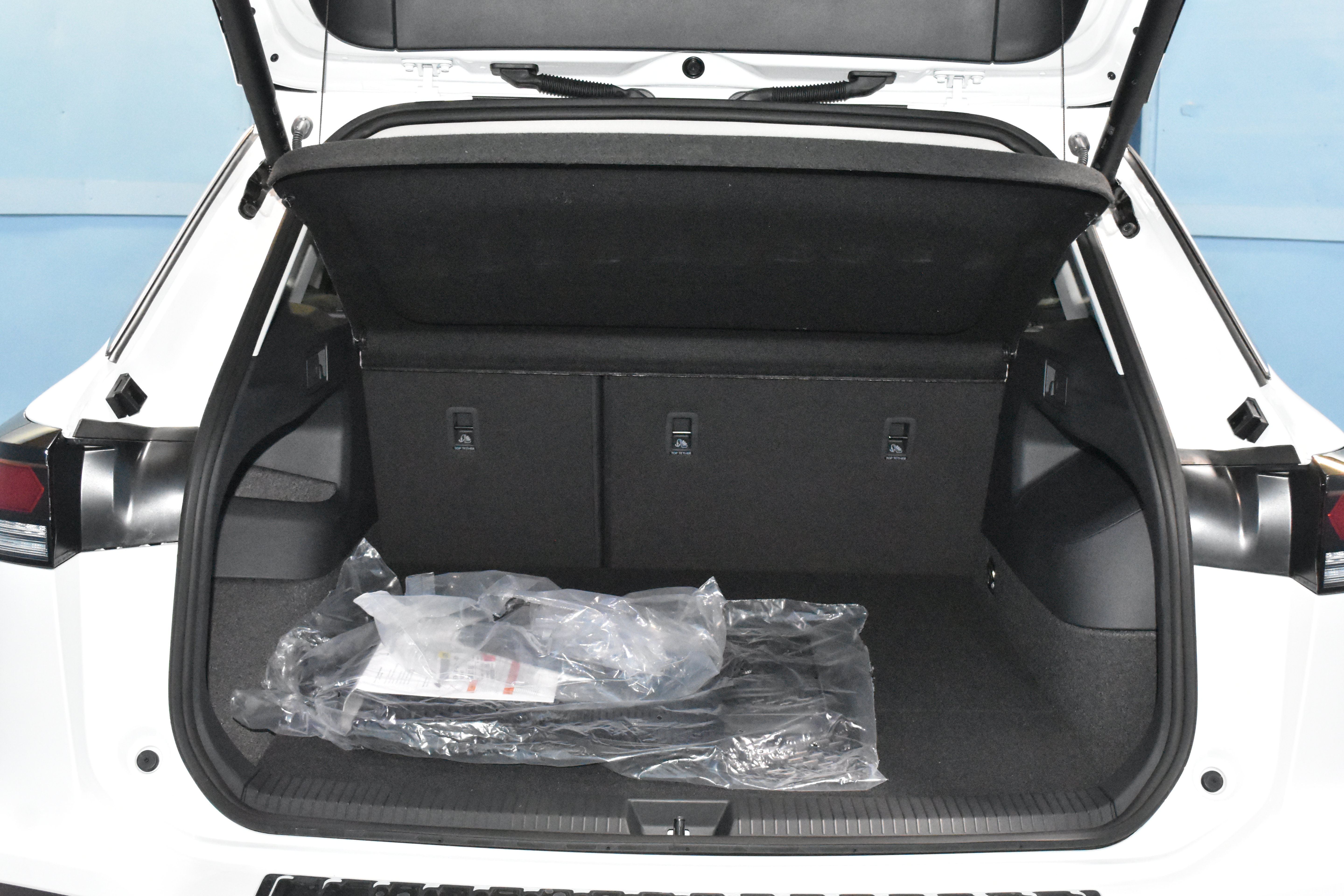 New 2026 Volkswagen Tiguan SE AWD/4WD image 24