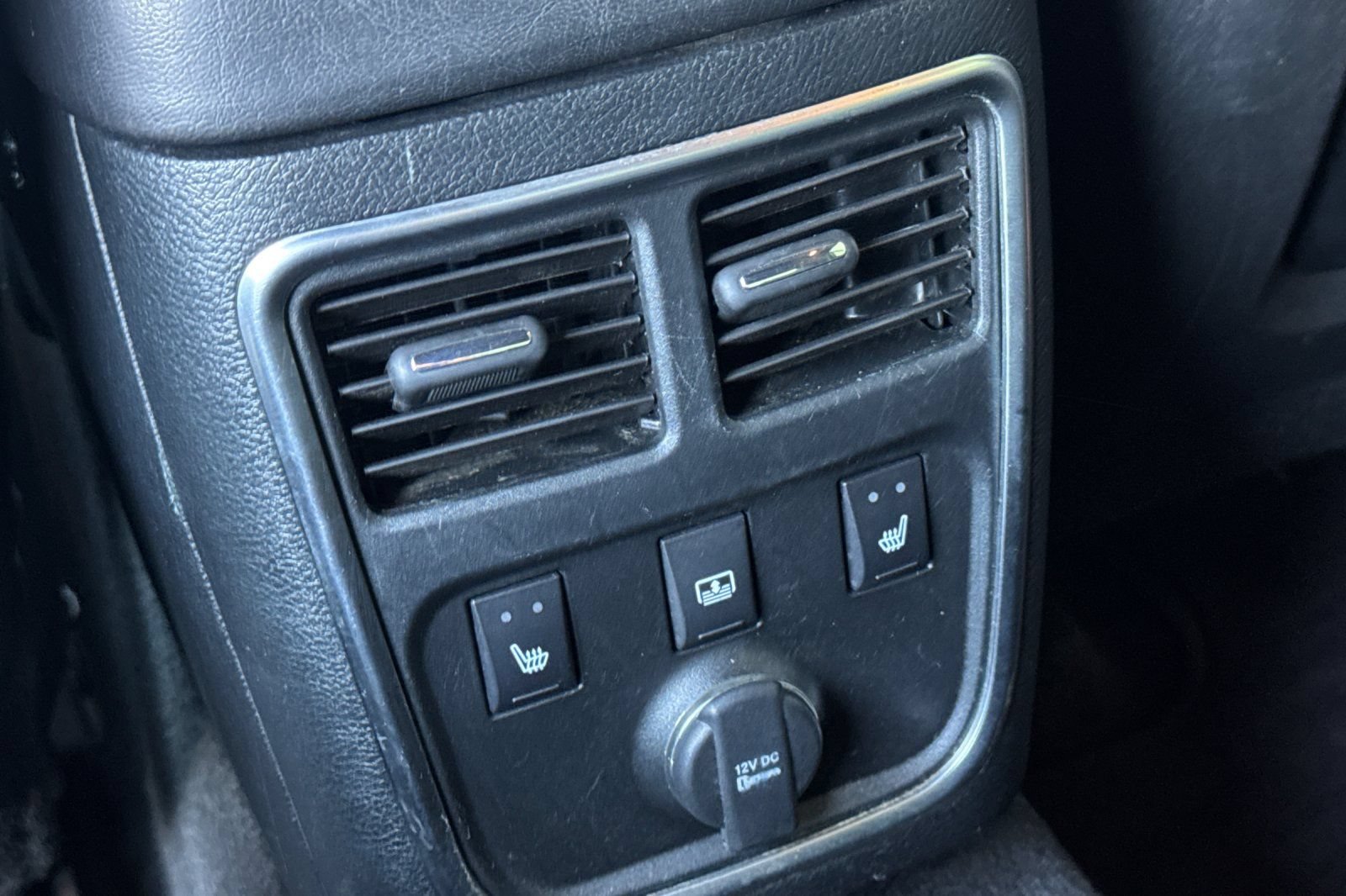 Used 2013 Chrysler 300 C RWD image 13