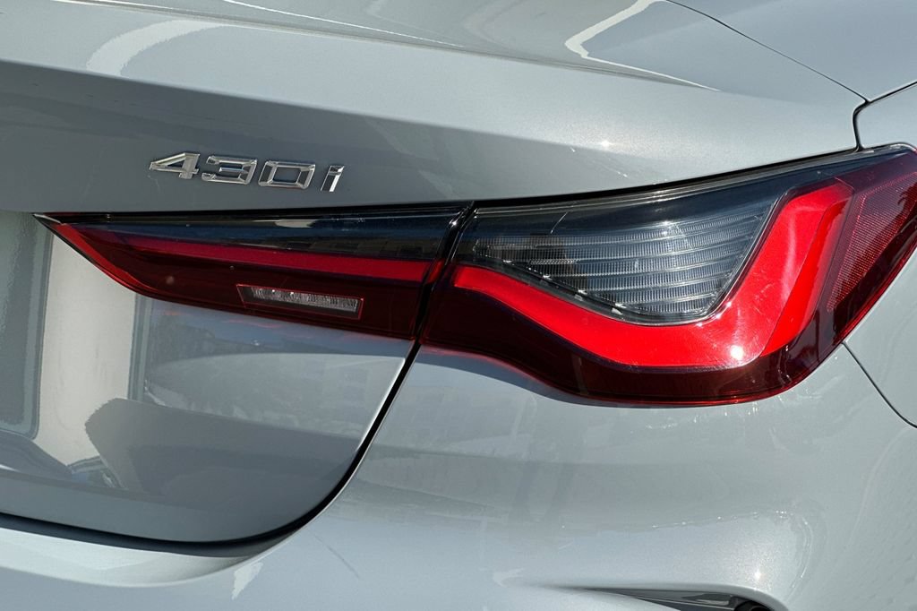Used 2023 BMW 430i Convertible w/ M Sport Package RWD image 33