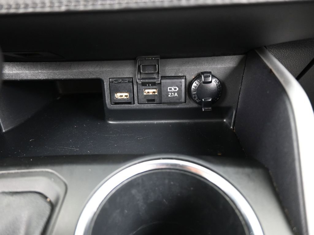 Used 2021 Toyota Highlander XLE image 25