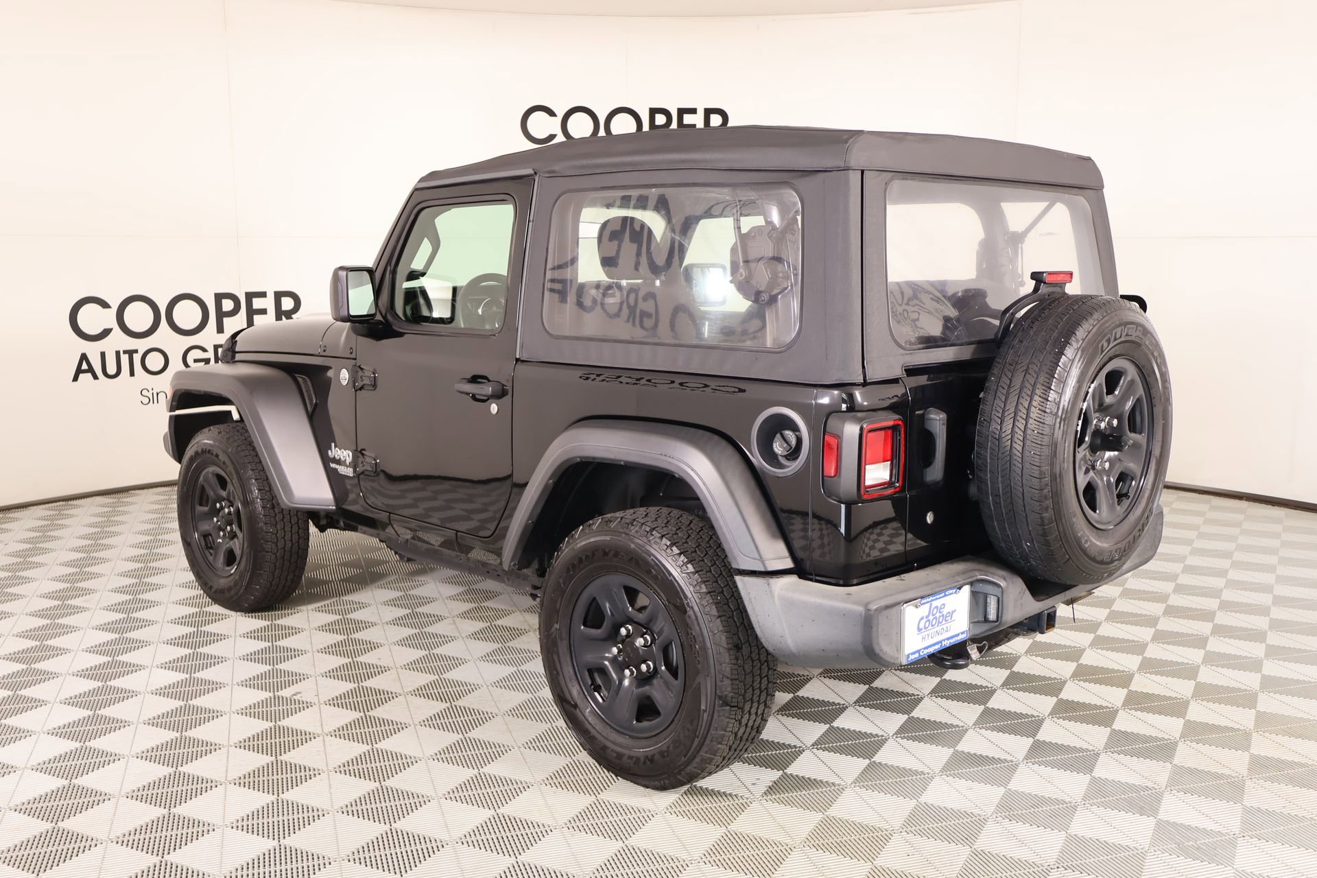 Used 2021 Jeep Wrangler Sport AWD/4WD image 19