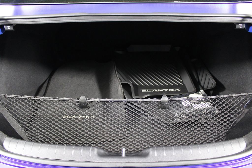 Certified 2025 Hyundai Elantra Sport image 17