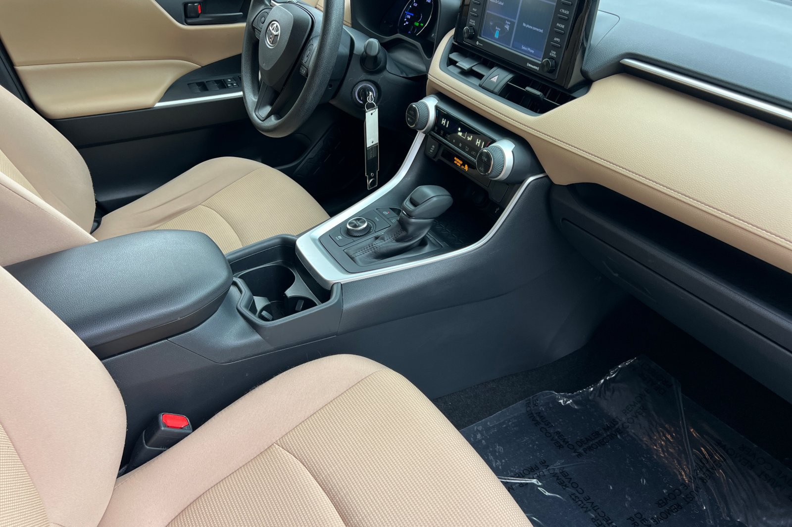 Certified 2020 Toyota RAV4 LE w/ All Weather Liner Package AWD/4WD image 16
