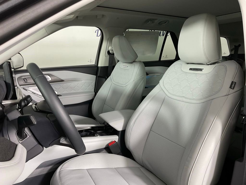 New 2026 Ford Explorer Platinum w/ LUX Leather Package AWD/4WD image 14
