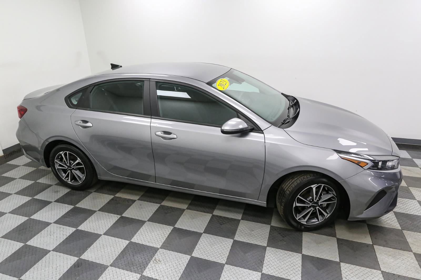 Used 2023 Kia Forte LXS w/ LXS Technology Package image 5
