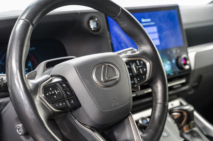 Used 2024 Lexus GX 550 AWD/4WD image 21