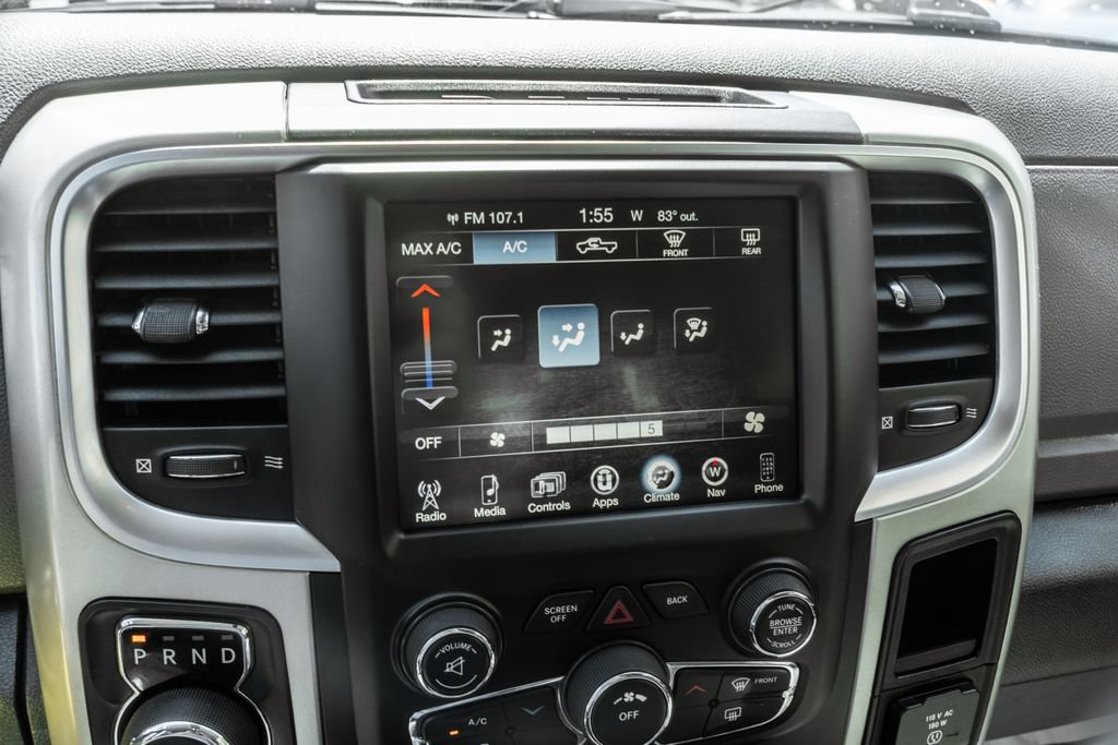 Used 2016 RAM 1500 Classic SLT w/ SLT Plus D←cor Group AWD/4WD image 17