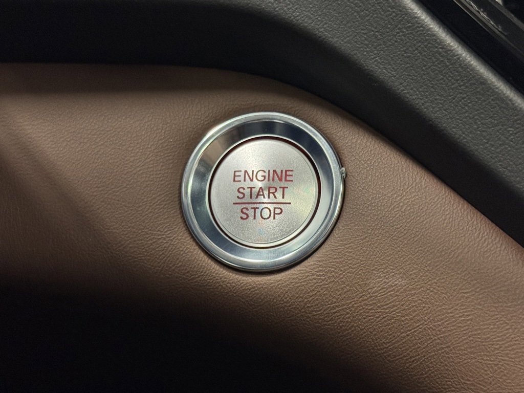 Used 2025 Acura RDX SH-AWD w/ Technology Package image 32