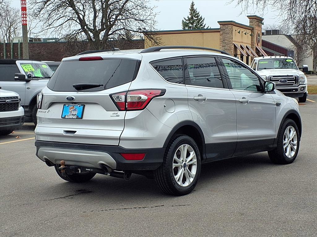 Used 2017 Ford Escape SE w/ Equipment Group 201A image 2