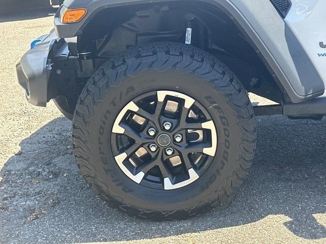 Certified 2025 Jeep Wrangler Unlimited Rubicon 4xe w/ Safety Group image 13