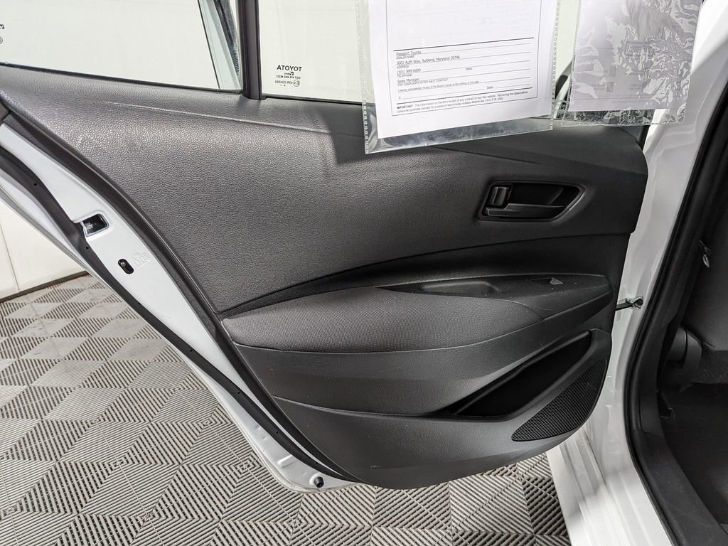 Used 2024 Toyota Corolla LE FWD image 39