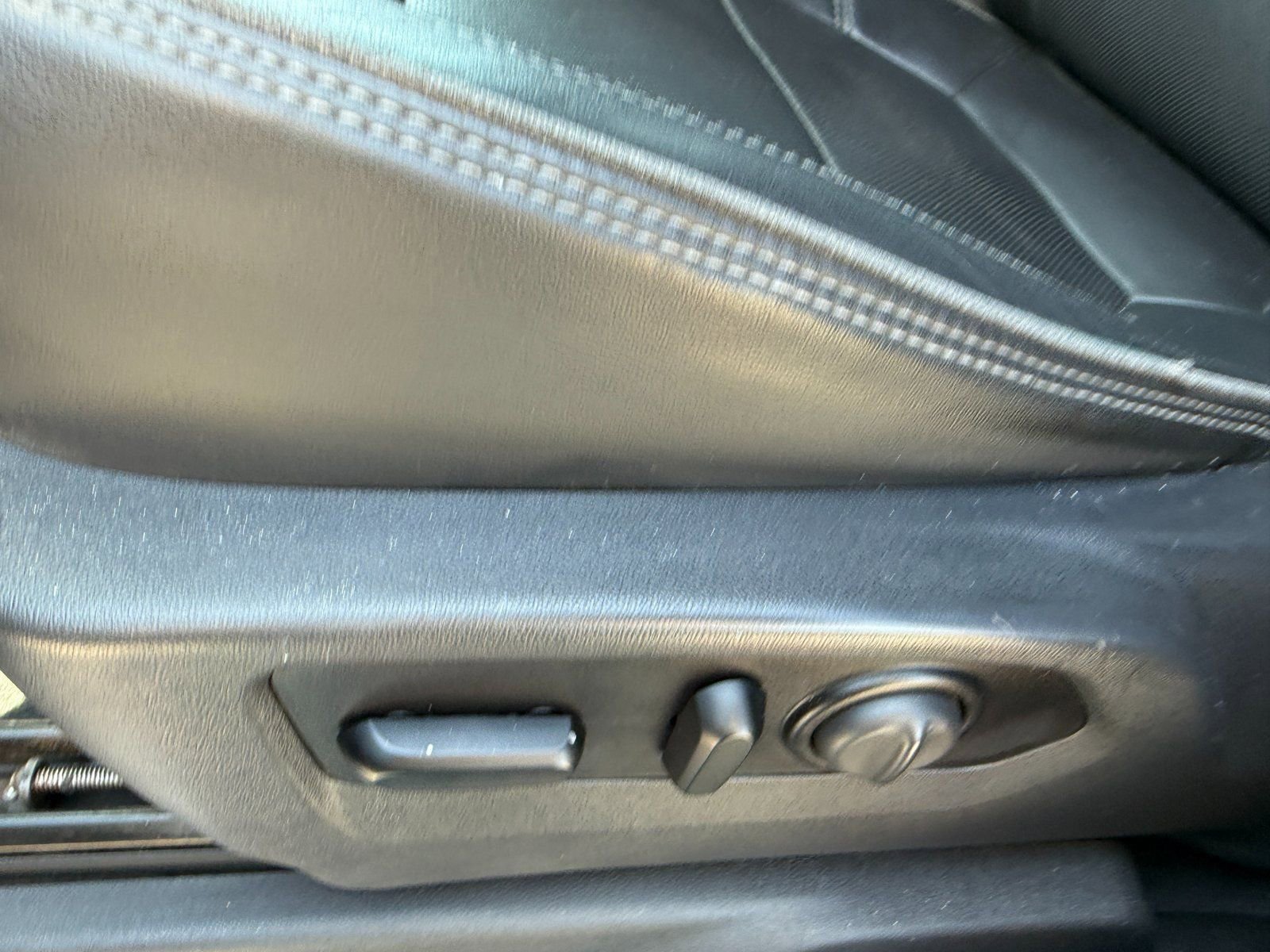 Used 2021 Chevrolet Silverado 2500 High Country w/ Technology Package image 16