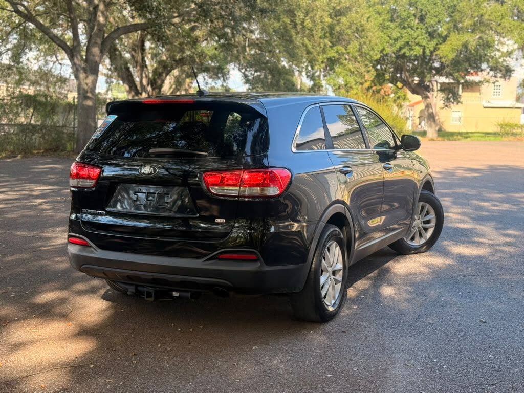 Used 2016 Kia Sorento L FWD image 5