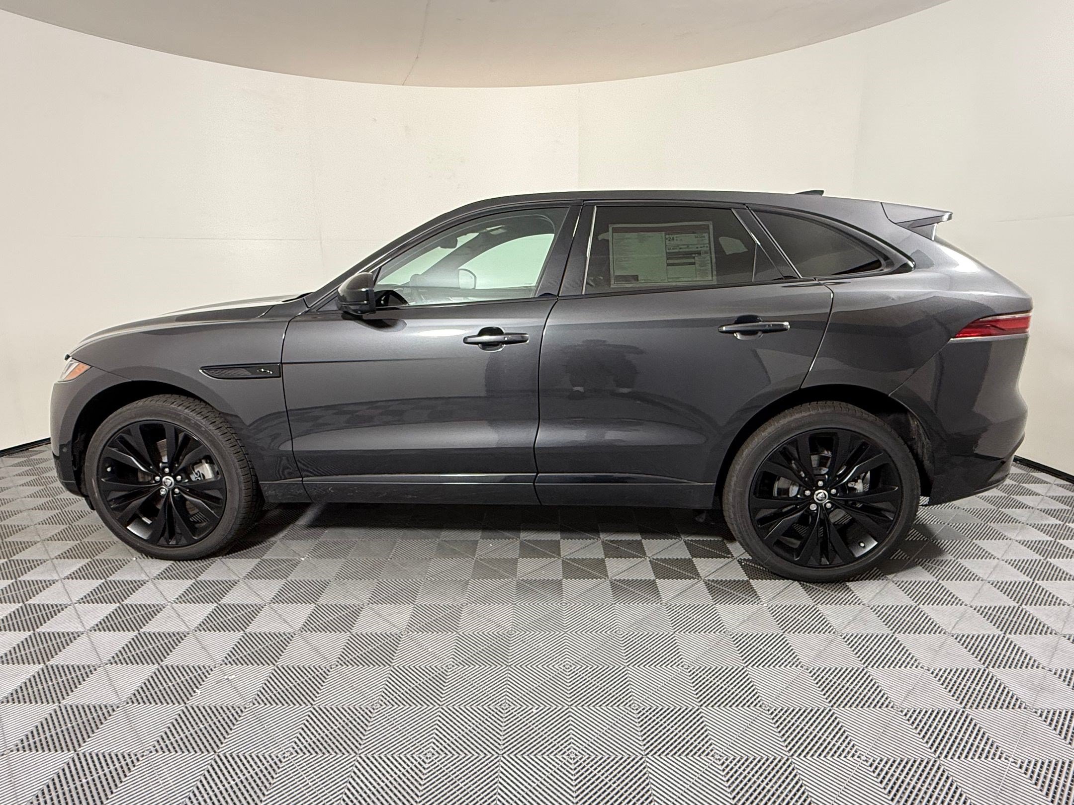 New 2026 Jaguar F-PACE R-Dynamic S AWD/4WD image 2