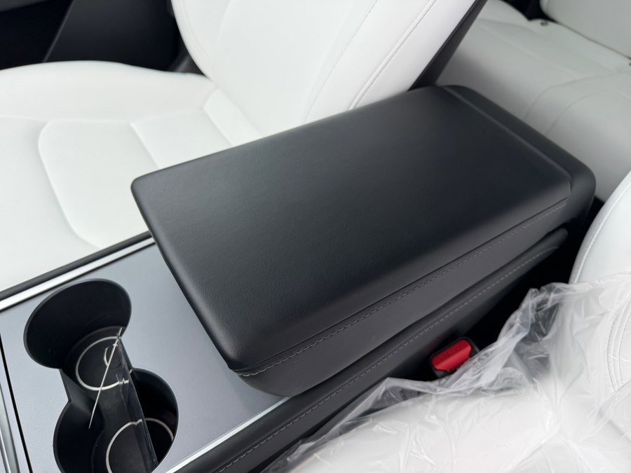 Used 2023 Tesla Model Y Long Range image 29