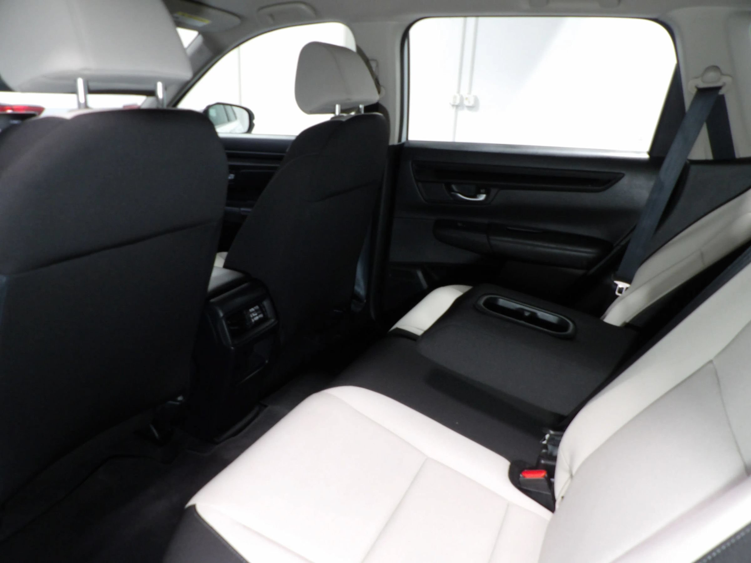 Used 2023 Honda CR-V LX image 11