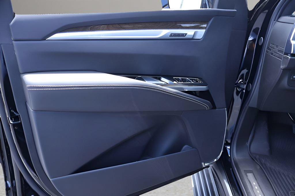 New 2026 Cadillac Escalade ESV Platinum Luxury w/ LPO, Floor Liner Package RWD image 9