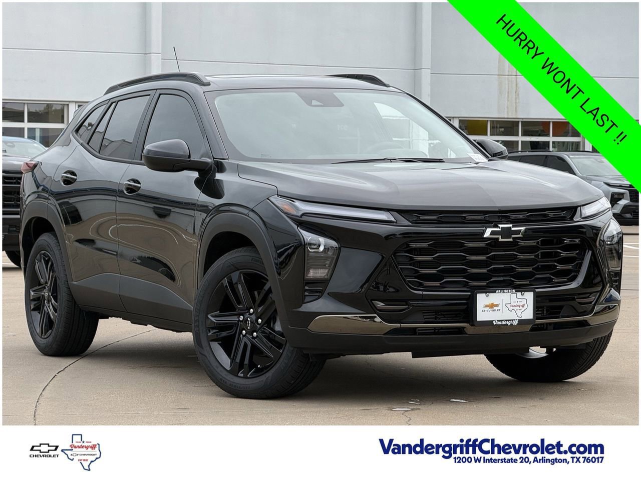 New 2026 Chevrolet Trax ACTIV w/ Sunroof Package FWD image 2