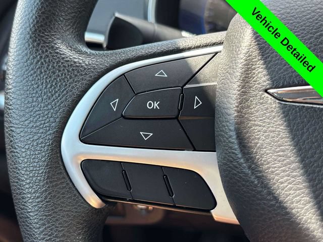 Used 2016 Chrysler 200 LX FWD image 12