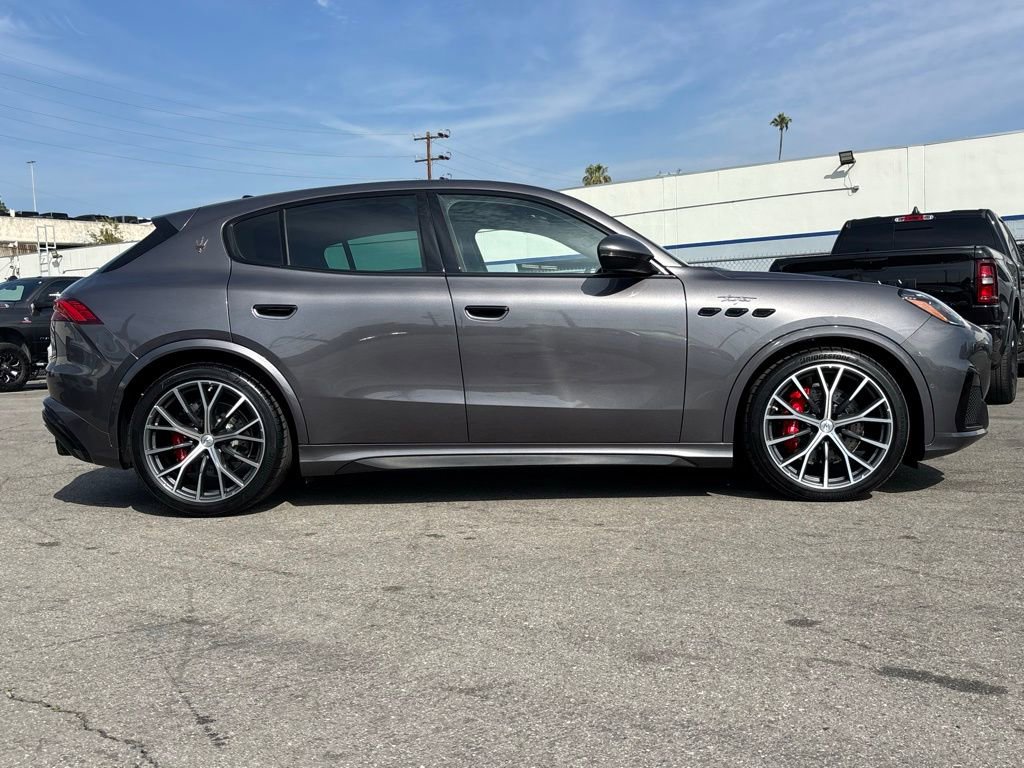 Used 2024 Maserati Grecale Trofeo image 3