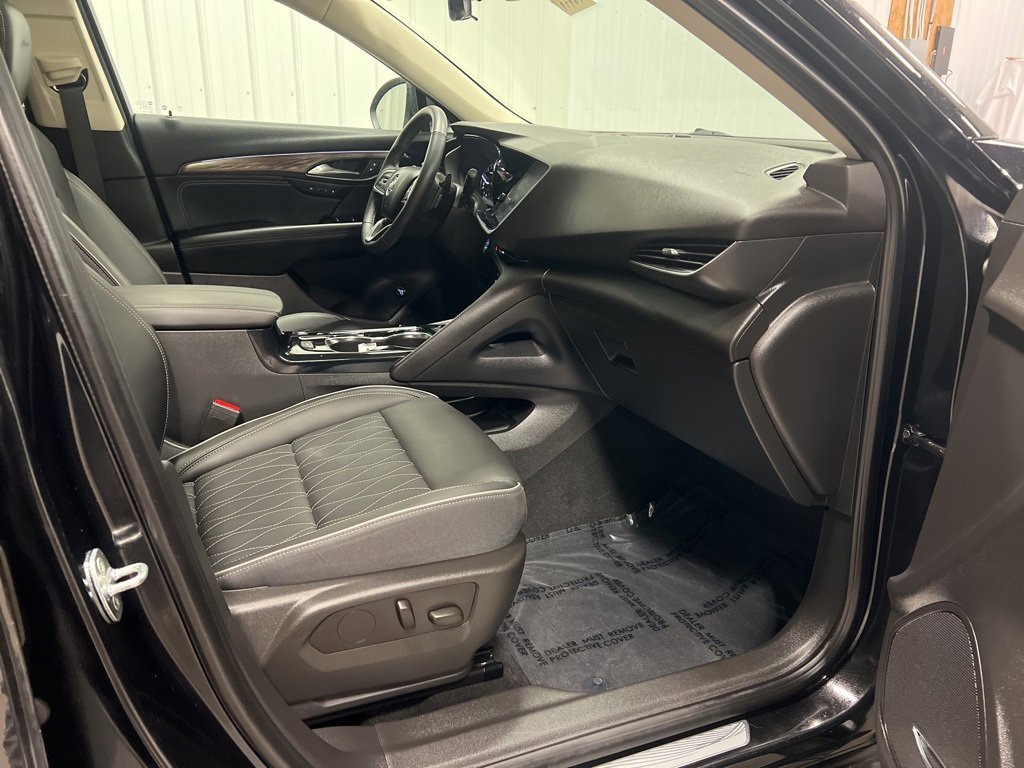 Certified 2022 Buick Envision Avenir w/ Technology Package II image 8