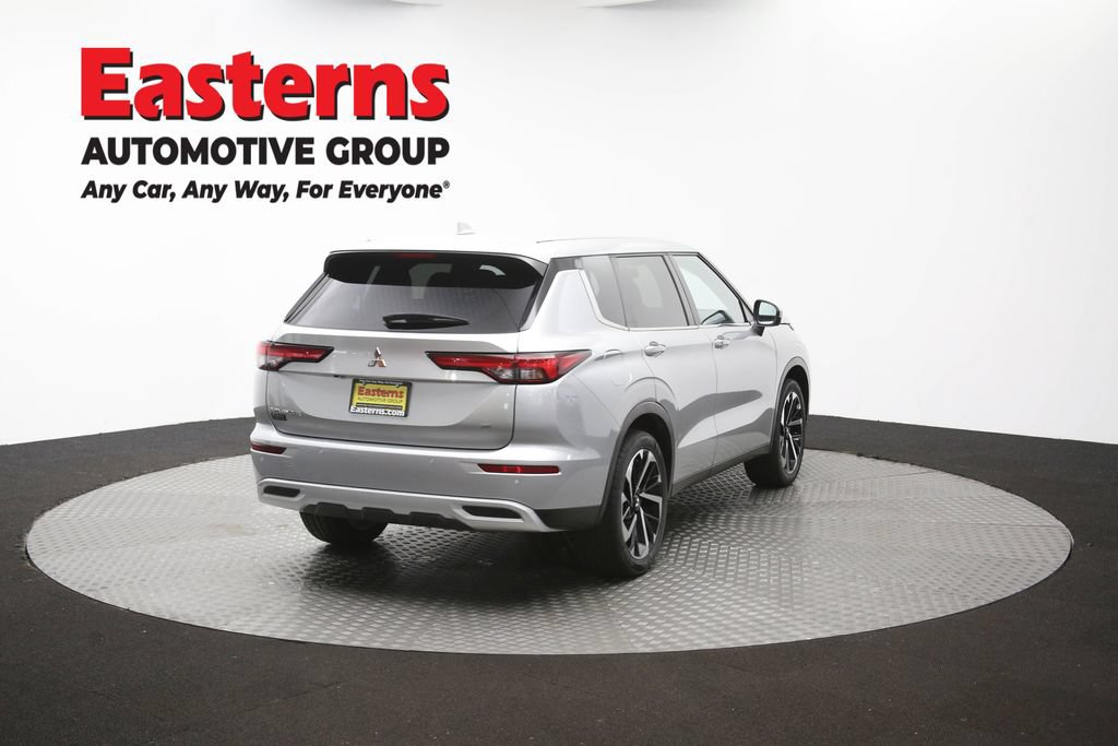 Used 2024 Mitsubishi Outlander SE FWD image 42
