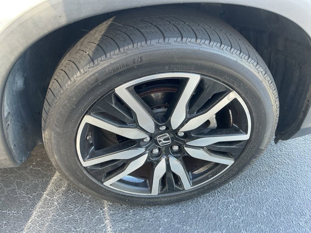 Used 2021 Honda Pilot Touring image 13
