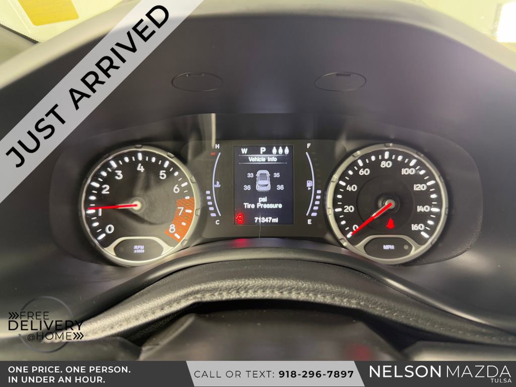 Used 2019 Jeep Renegade Latitude AWD/4WD image 26