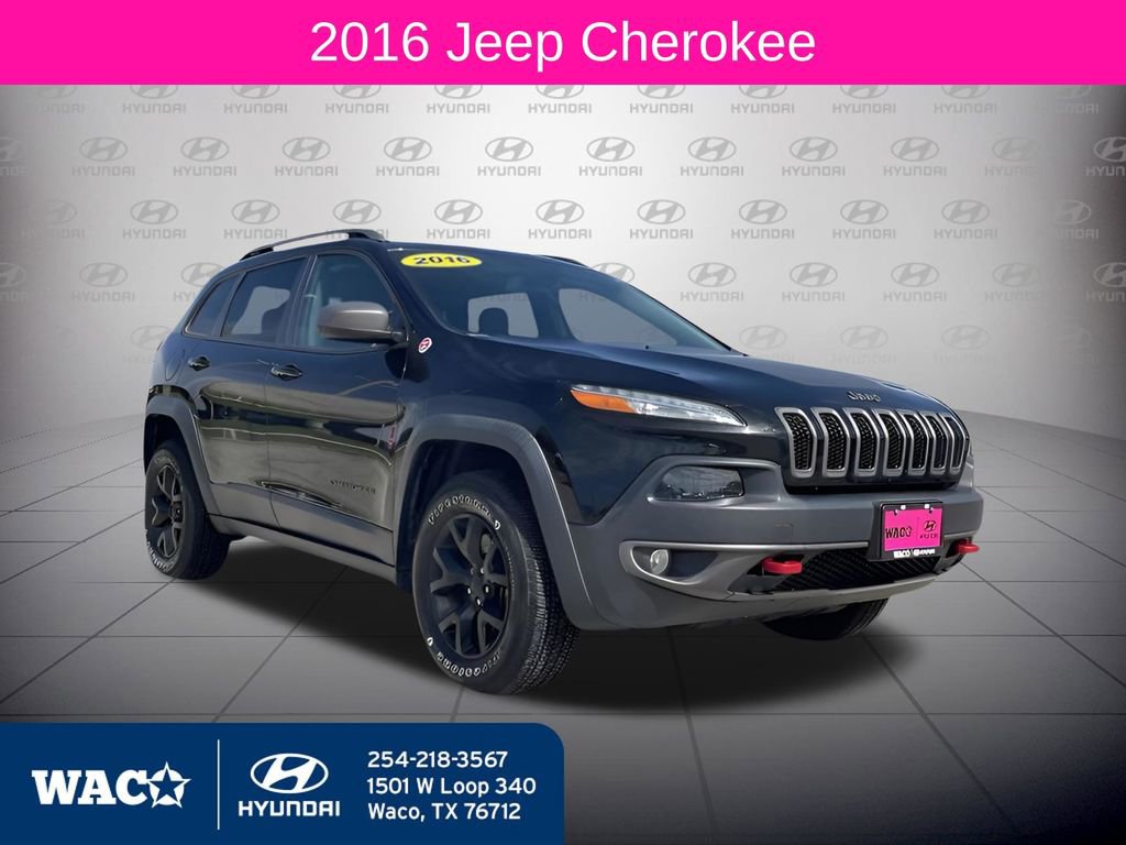 Used 2016 Jeep Cherokee Trailhawk w/ Trailer Tow Group image 2