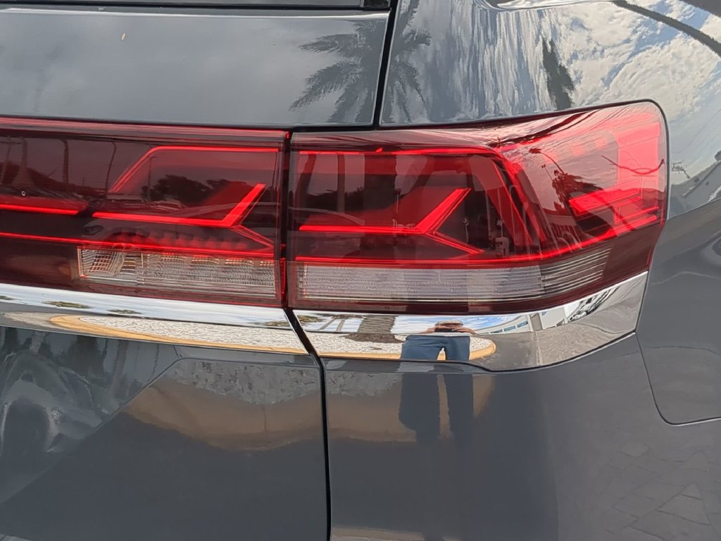 New 2026 Volkswagen Atlas SE FWD image 8