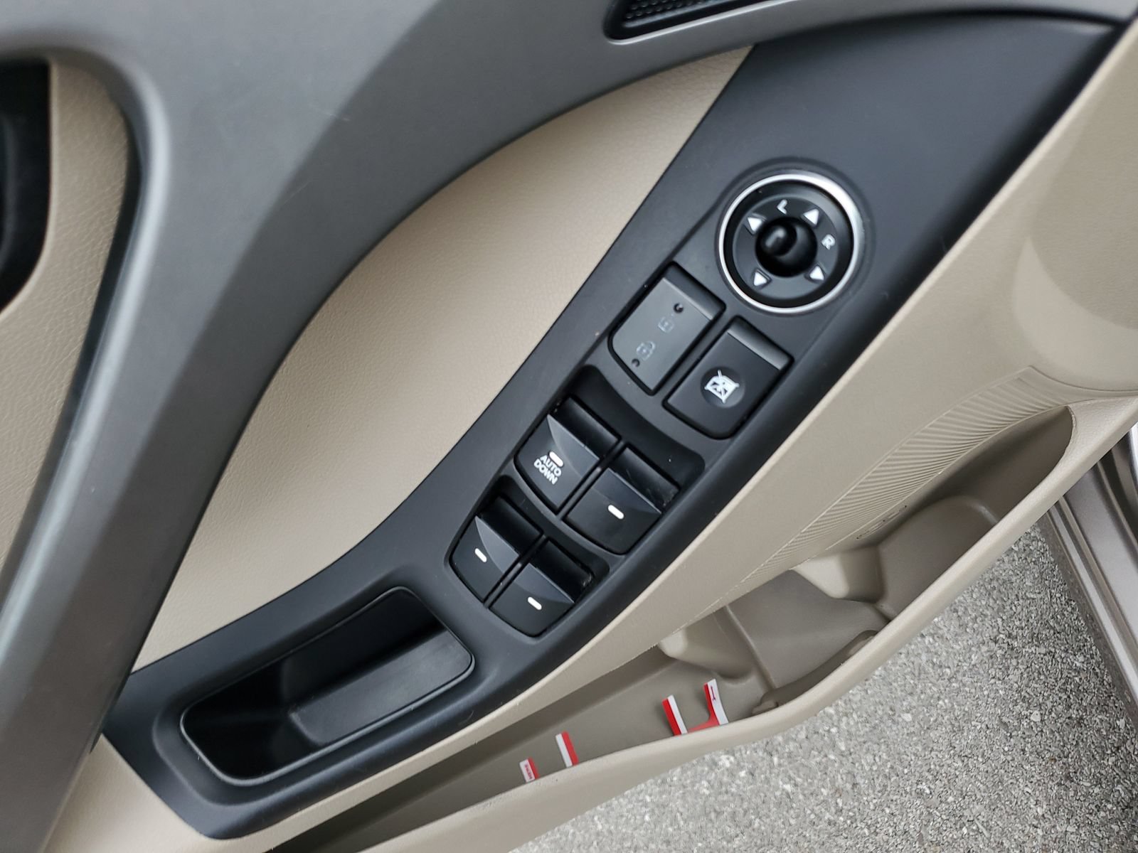 Used 2016 Hyundai Elantra SE FWD image 20