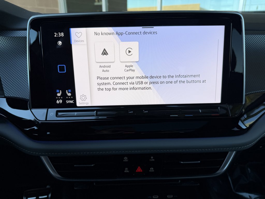 Used 2024 Volkswagen Atlas Cross Sport SEL R-Line image 23